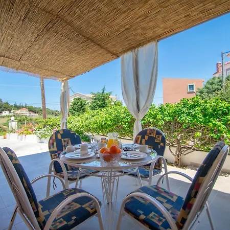 Dora'S Tsilivi Beach House A By 