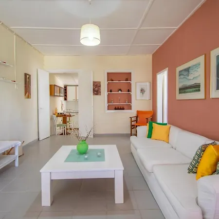 Dora'S Tsilivi Beach House A By 