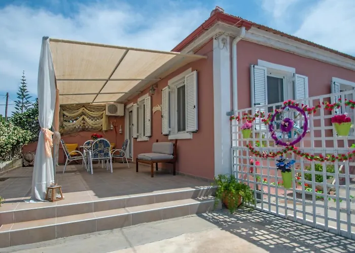 Dora\'S Tsilivi Beach House A By \