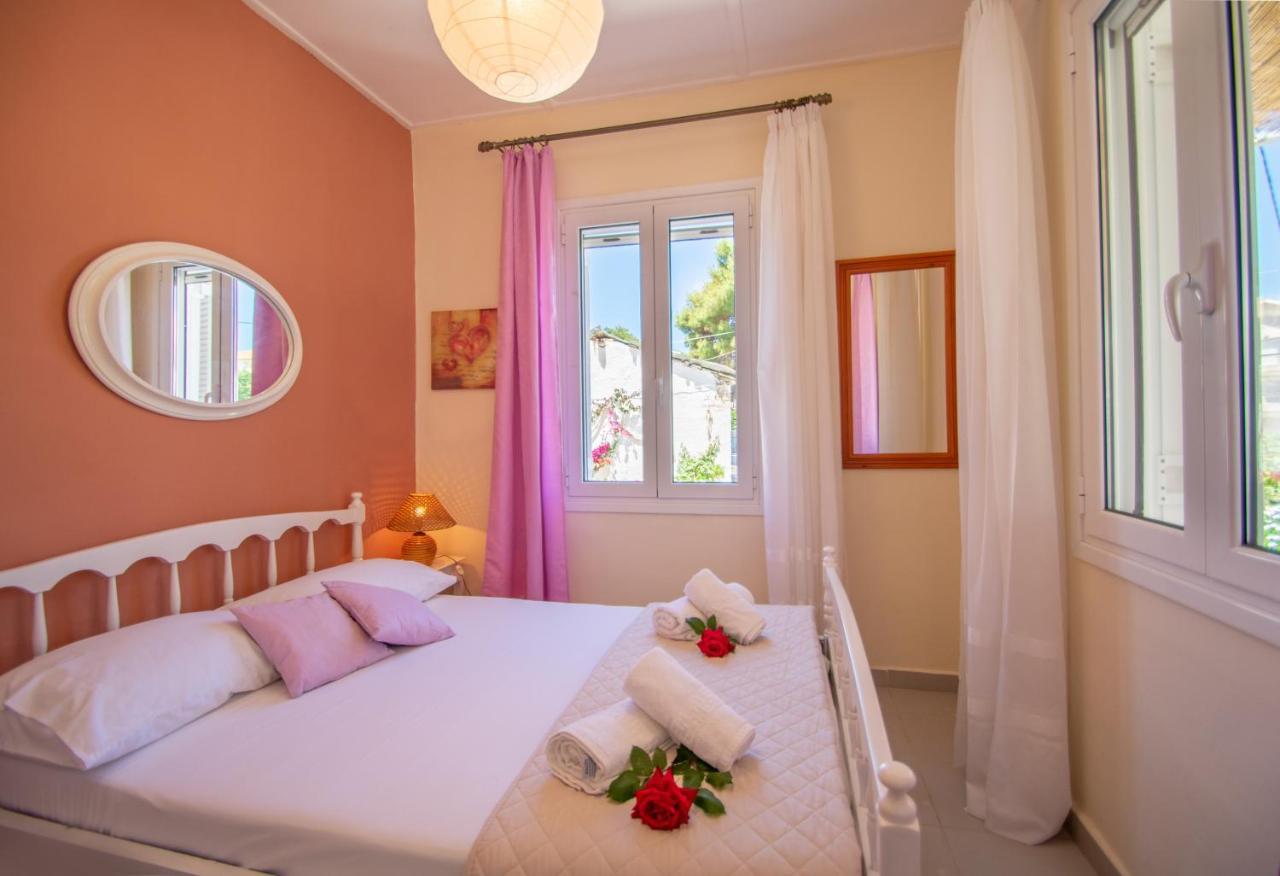 Dora's Tsilivi House A By 