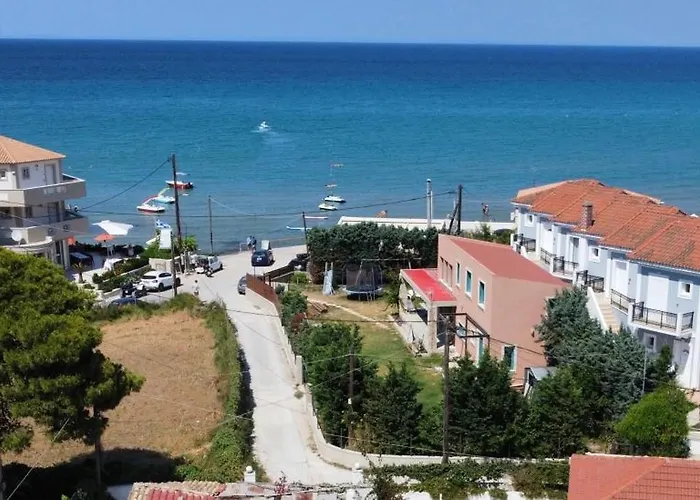 Dora\'S Tsilivi Beach House A By \