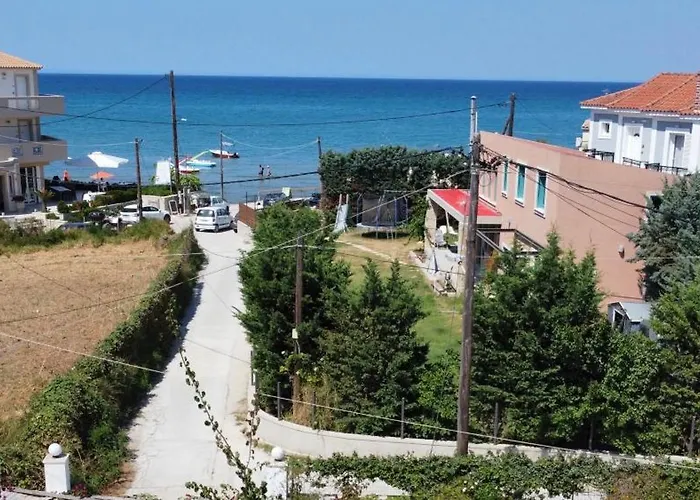 Dora\'S Tsilivi Beach House A By \