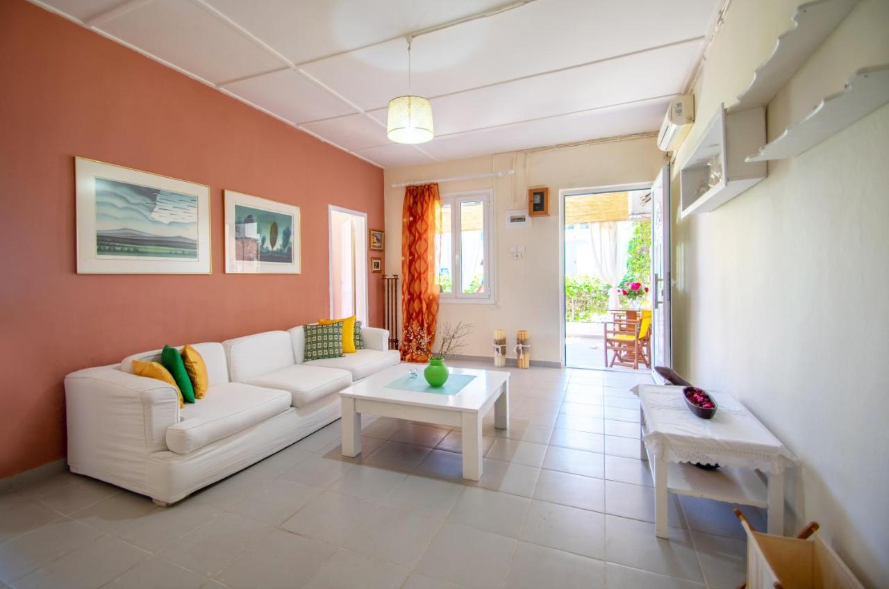 Dora's Tsilivi House A By 