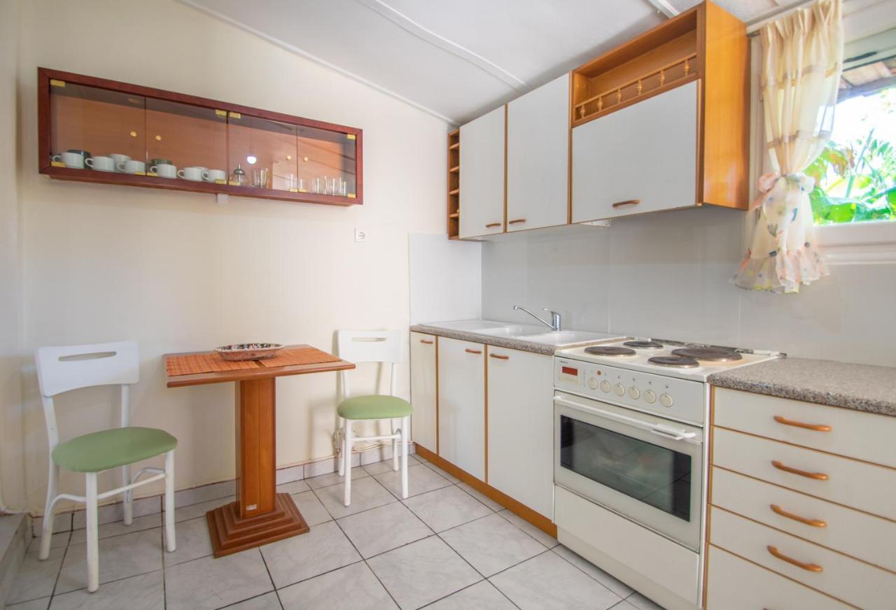 Dora's Tsilivi House A By 