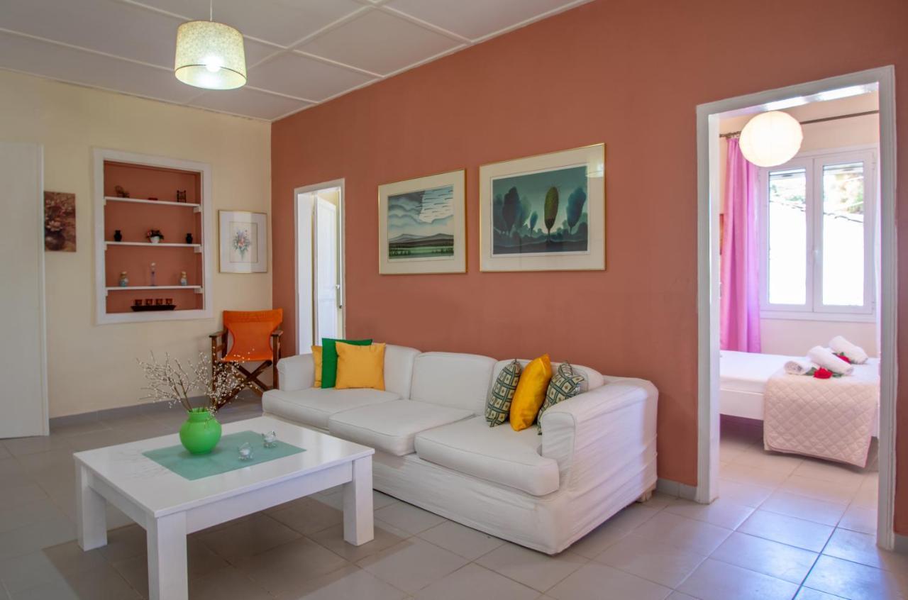 Dora's Tsilivi House A By 